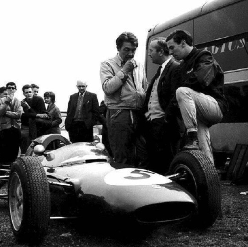 International Gold Cup à Oulton Park sur le Lotus 21 International Gold Cup à Oulton Park sur le Lotus 21